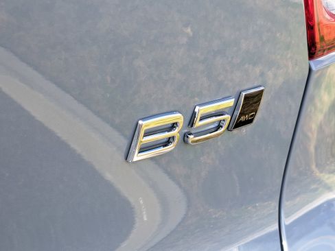 New 2026 Volvo XC40 B5 Core w/ Climate Package image 8