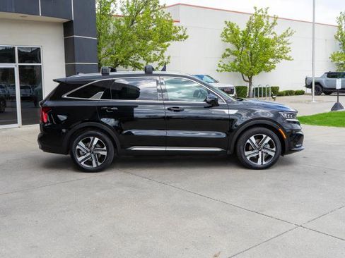 Certified 2023 Kia Sorento SX Prestige AWD/4WD image 8