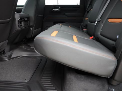 New 2026 GMC Sierra 3500 AT4 w/ Technology Package AWD/4WD image 20