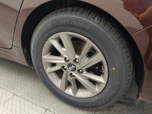 Used 2020 Kia Optima LX FWD image 31
