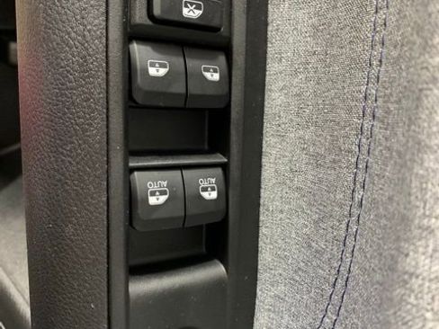 Used 2022 Jeep Compass Latitude w/ Convenience Group image 28