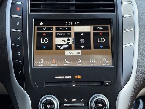 Used 2018 Lincoln MKC Reserve w/ Lincoln MKC Climate Package image 37