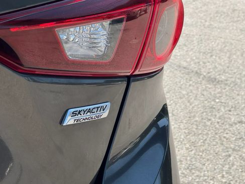 Used 2014 MAZDA MAZDA3 i Sport FWD image 9
