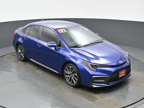 Used 2022 Toyota Corolla SE image 32