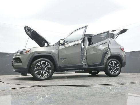 Used 2024 Jeep Compass Limited image 65