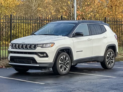 Used 2023 Jeep Compass Limited image 8