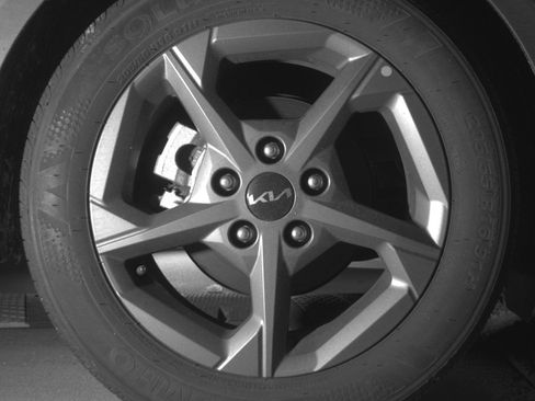 Used 2025 Kia K4 LXS image 15