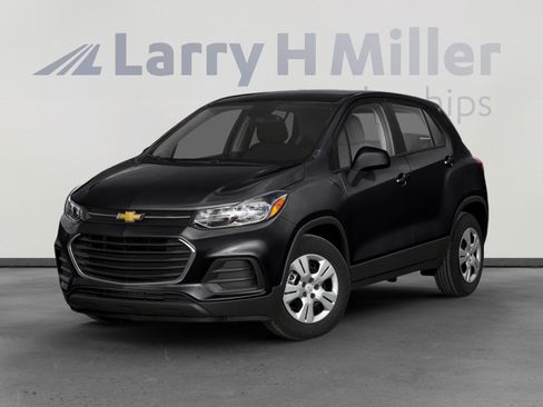 Used 2018 Chevrolet Trax LS w/ LPO, Cargo Package FWD image 1