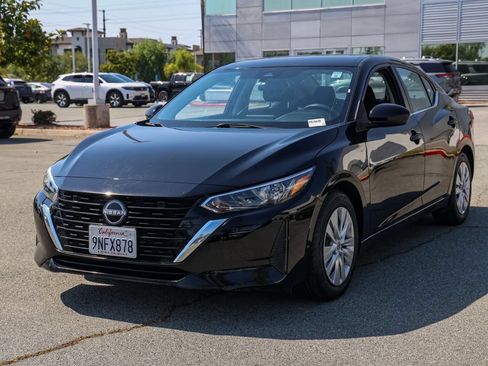 Used 2024 Nissan Sentra S FWD image 8