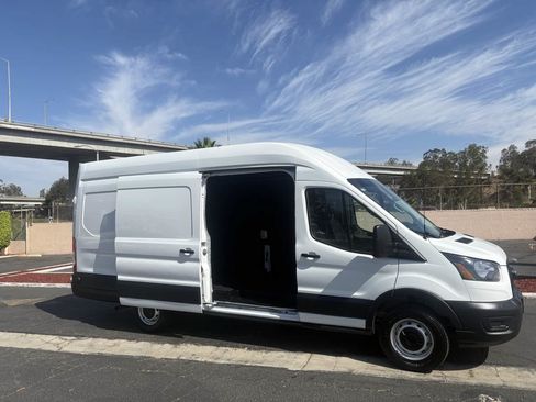 Used 2025 Ford Transit 250 148 High Roof Extended w/ Load Area Protection Package RWD image 36