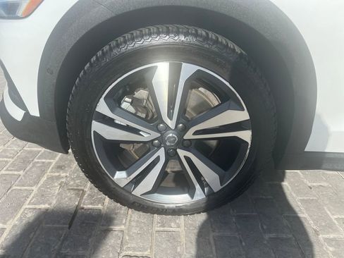 Used 2023 Volvo V60 B5 Cross Country Plus w/ Climate Package image 55