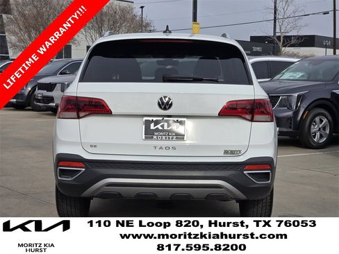 Used 2024 Volkswagen Taos SE image 13