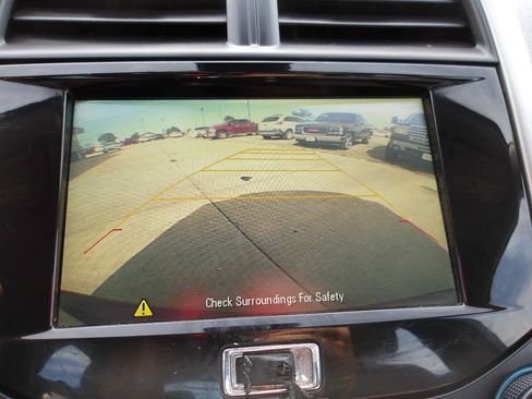 Used 2015 Chevrolet Malibu LT FWD image 23