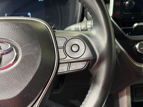 Certified 2025 Toyota Corolla Cross XLE image 24