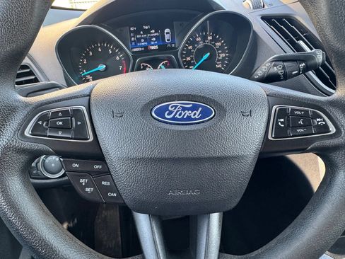 Used 2019 Ford Escape SE AWD/4WD image 17