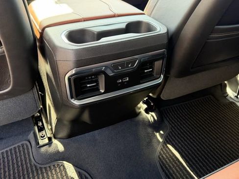 Used 2024 GMC Sierra 2500 Denali Ultimate w/ Max Trailering Package AWD/4WD image 18