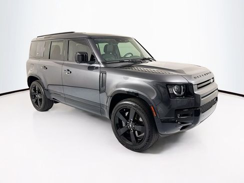 Used 2023 Land Rover Defender 110 X-Dynamic SE AWD/4WD image 3