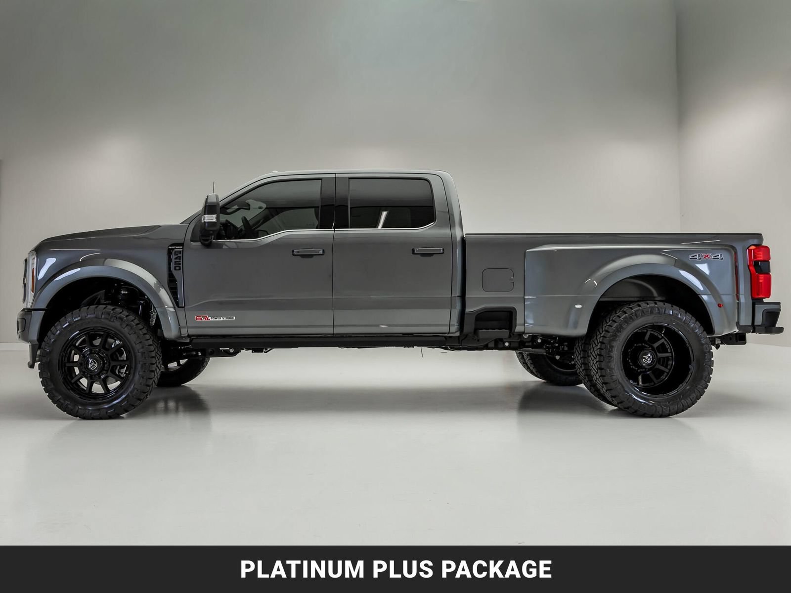 Used 2027 Ford F450 Platinum w/ Platinum Plus Package AWD/4WD image 5