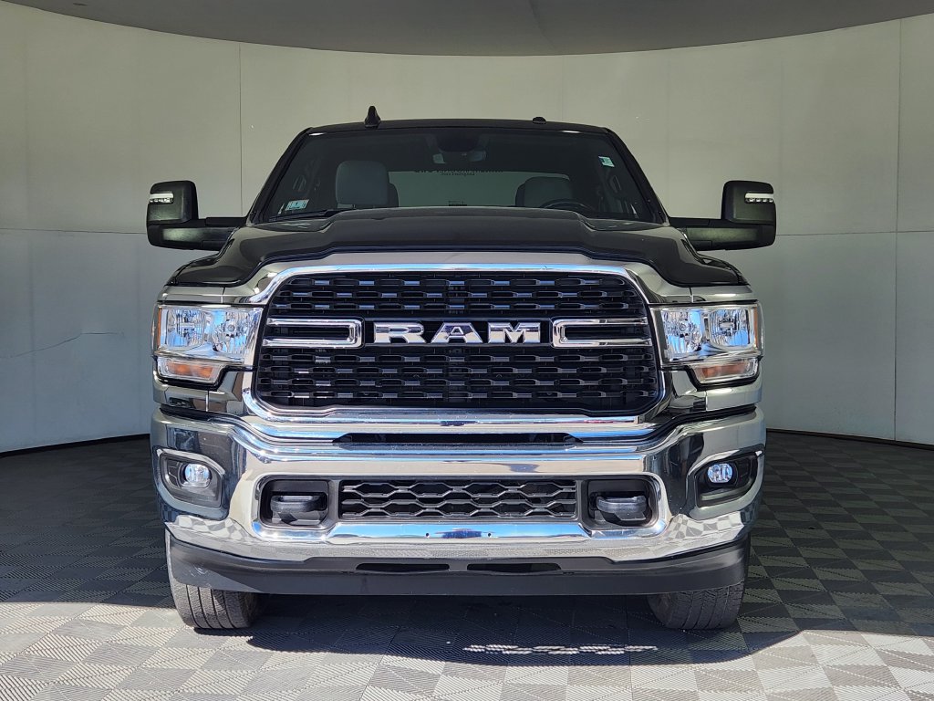 Used 2024 RAM 2500 Big Horn AWD/4WD image 2