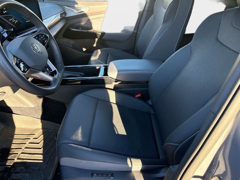 Certified 2023 Volkswagen ID.4 Pro S image 21