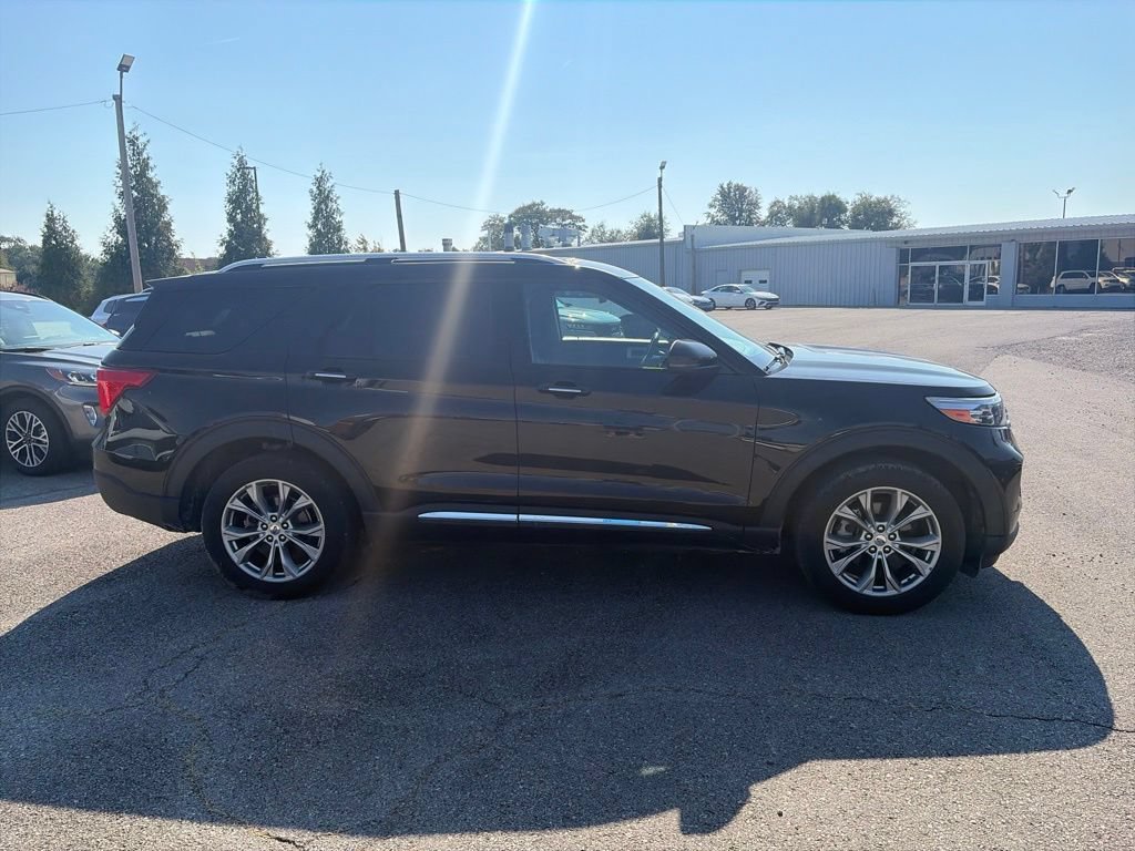 Used 2023 Ford Explorer Limited w/ Equipment Group 301A AWD/4WD image 7