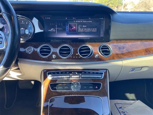 Certified 2019 Mercedes-Benz E 300 4MATIC image 28