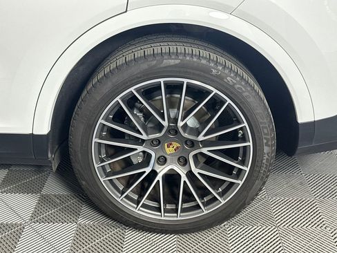 Used 2021 Porsche Cayenne S AWD/4WD image 20