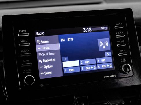 Used 2021 Toyota Camry SE image 27