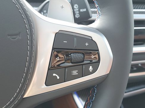 New 2026 BMW X5 M60i image 13