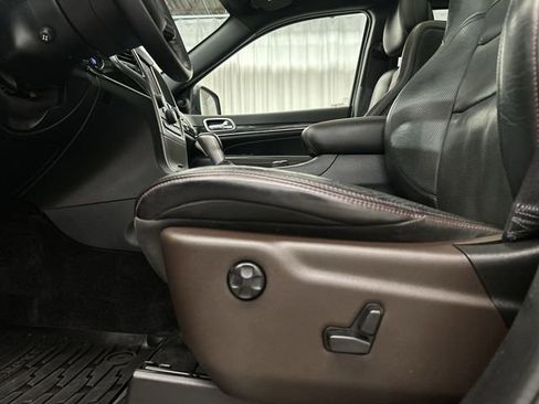 Used 2018 Jeep Grand Cherokee Trailhawk w/ Trailhawk Luxury Group AWD/4WD image 18