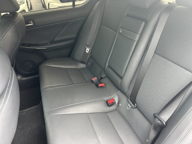 Used 2023 Lexus IS 300 w/ Comfort Package RWD image 22