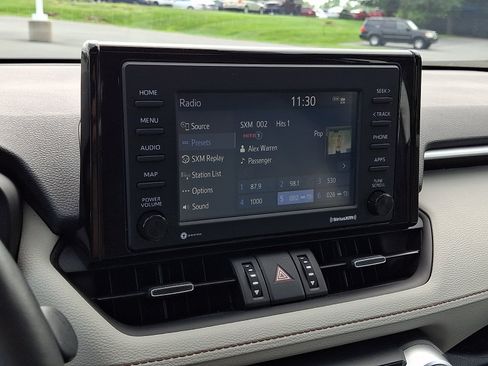 Certified 2022 Toyota RAV4 XLE Premium AWD/4WD image 19