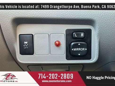 Used 2013 Toyota Corolla LE FWD image 33