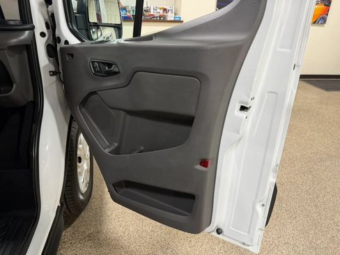 Used 2022 Ford Transit 350 XLT RWD image 16