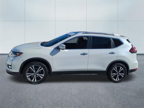 Used 2020 Nissan Rogue SV w/ Sun & Sound Touring Package image 6