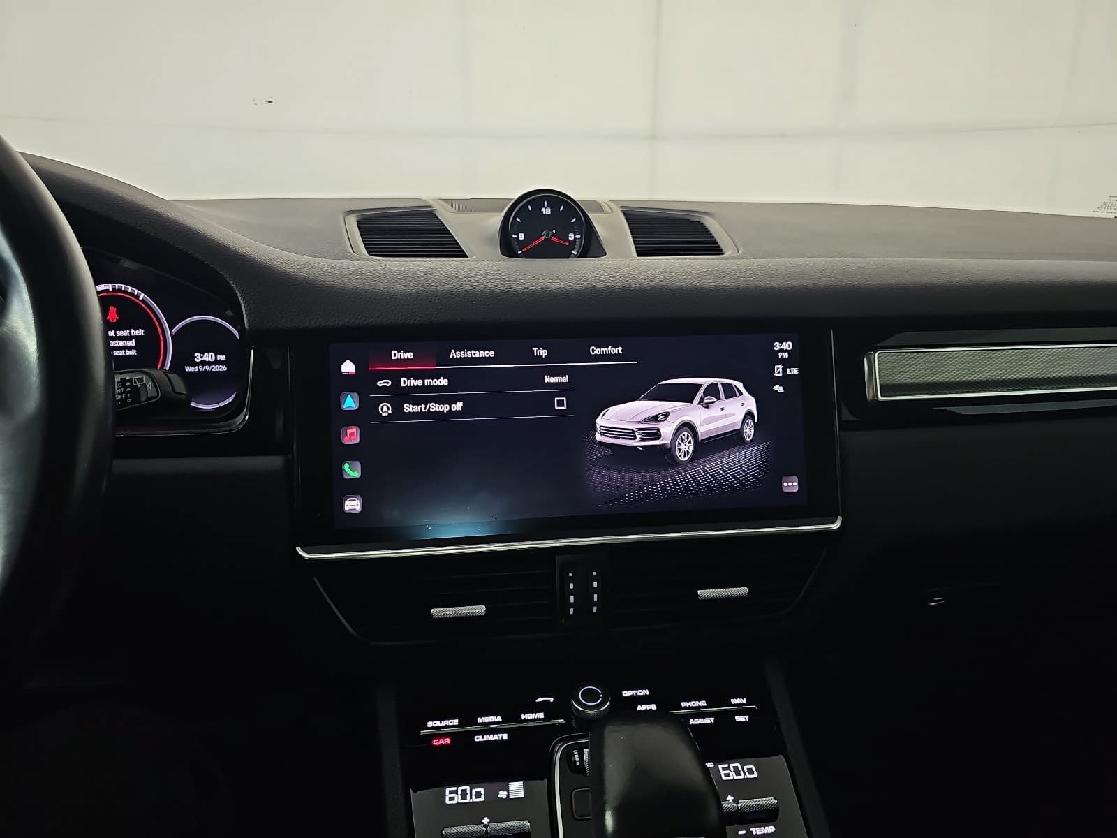 Used 2022 Porsche Cayenne Platinum Edition AWD/4WD image 20