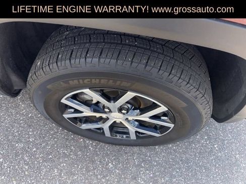 Used 2024 Jeep Grand Cherokee Limited AWD/4WD image 11