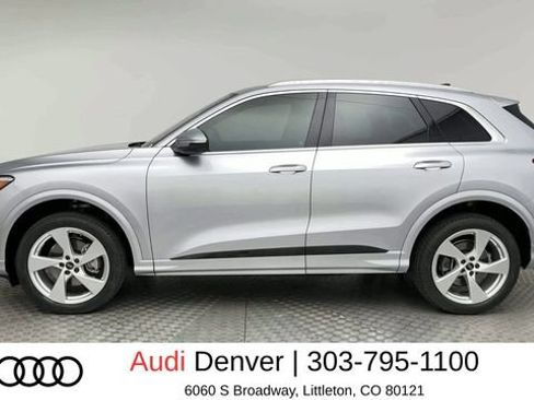 Used 2025 Audi Q5 Premium Plus w/ Premium Plus AWD/4WD image 5