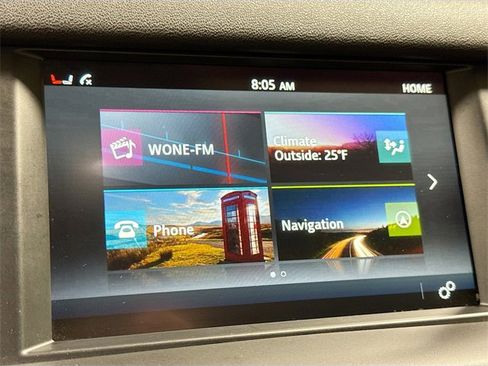 Used 2018 Land Rover Discovery Sport HSE image 16