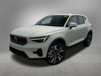 New 2025 Volvo XC40 B5 Ultra w/ Protection Package Premier