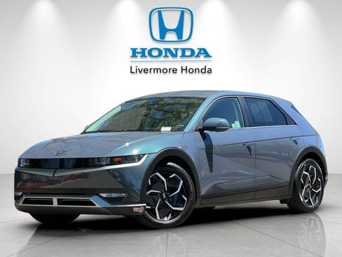 Used 2024 Hyundai Ioniq 5 SEL RWD image 2