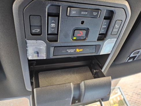 Used 2024 Toyota Sequoia Capstone image 39