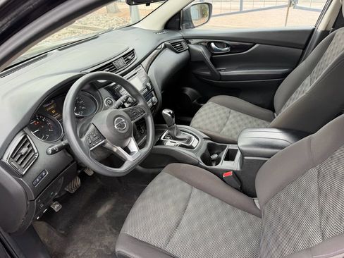 Used 2018 Nissan Rogue Sport SV image 15