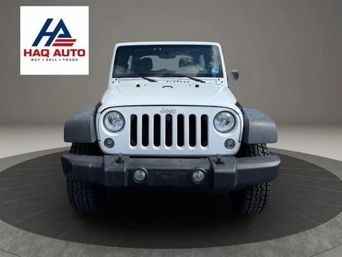 Used 2016 Jeep Wrangler Unlimited Sport w/ Connectivity Group AWD/4WD image 2