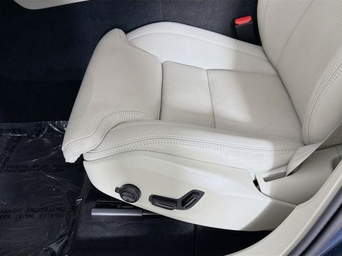 Certified 2026 Volvo XC60 B5 Ultra w/ Protection Package Premier image 20