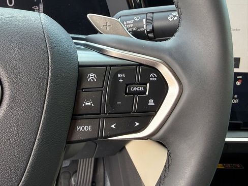 Used 2025 Lexus RZ 300e FWD image 23