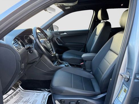 Used 2021 Volkswagen Tiguan SE R-Line w/ 3rd Row Seat Package image 8