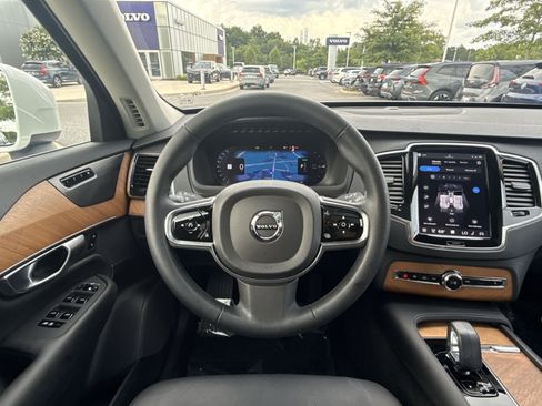 Certified 2024 Volvo XC90 T8 Plus w/ Protection Package Premier AWD/4WD image 16