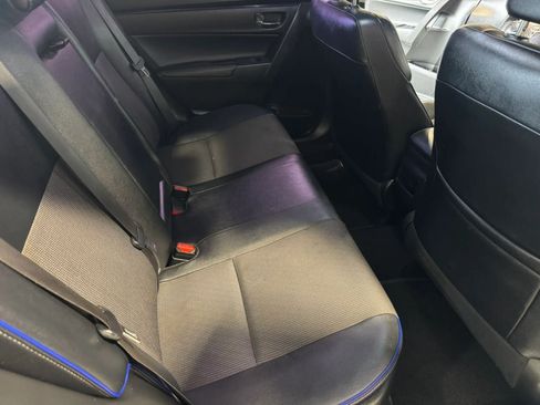 Used 2019 Toyota Corolla SE w/ SE Premium Package FWD image 16
