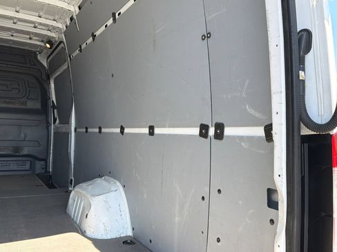 Used 2024 Mercedes-Benz Sprinter 3500 image 18